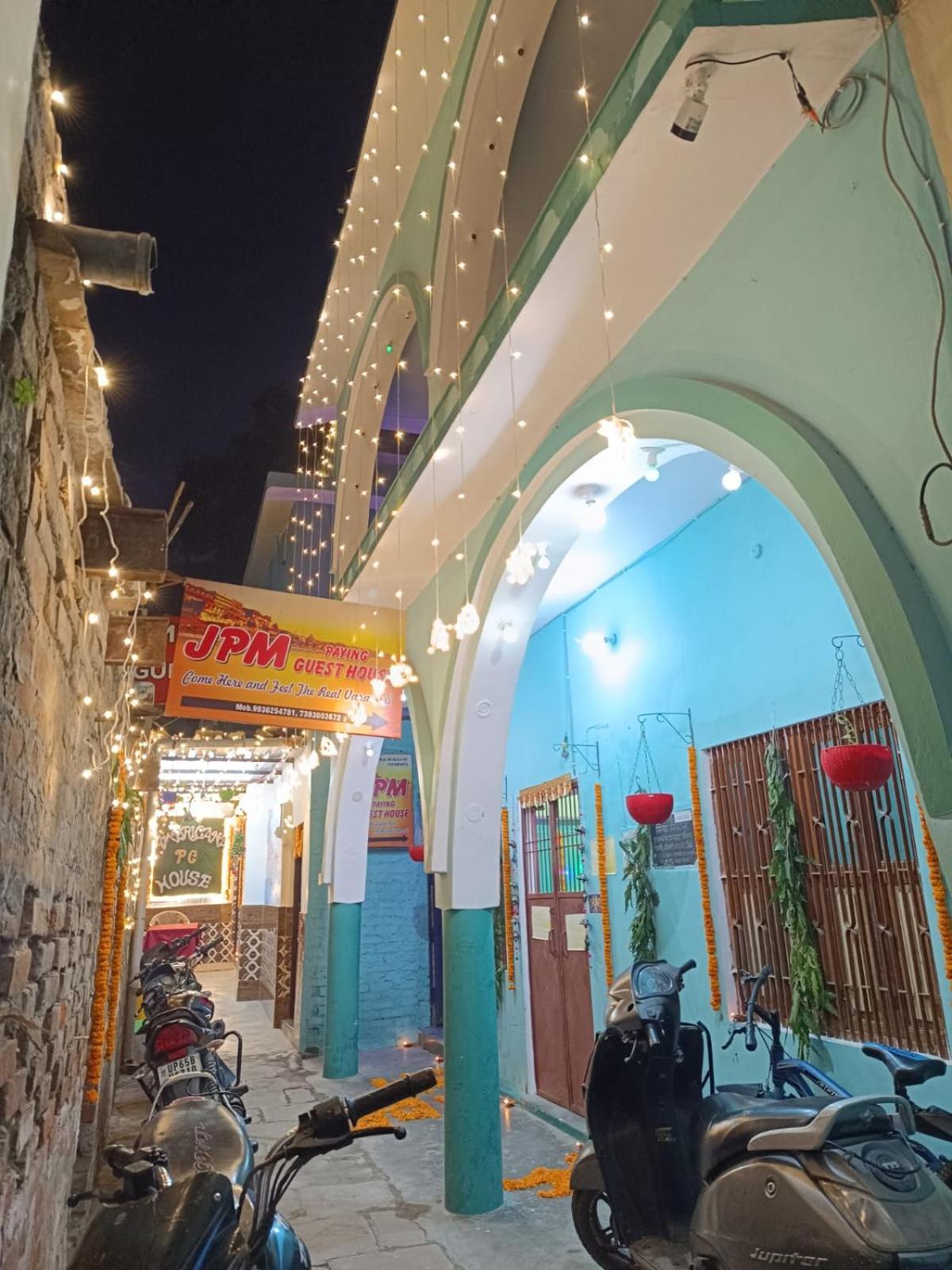 Jpm Guest House Benares Buitenkant foto